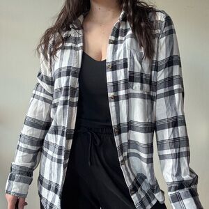 Hollister Black & White Soft Flannel